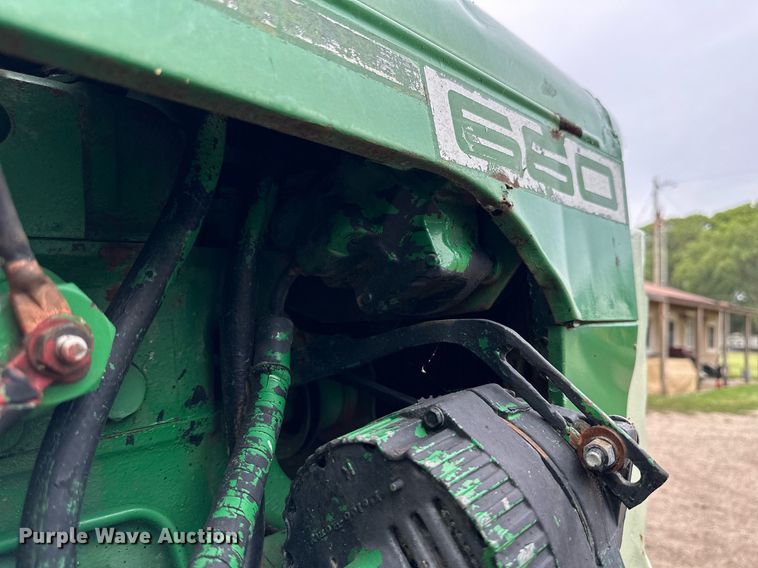 image for item NP9917 1959 Oliver 660  tractor