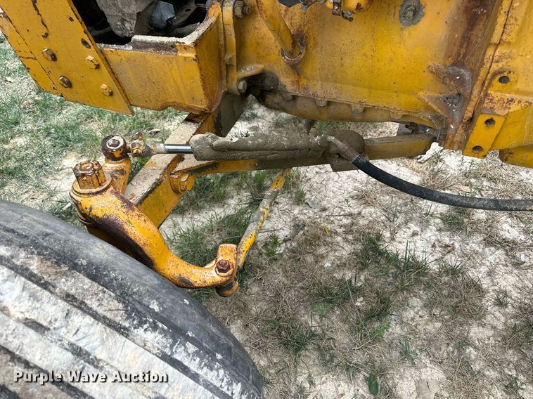 image for item NP9920 1974 Case 480B  industrial tractor