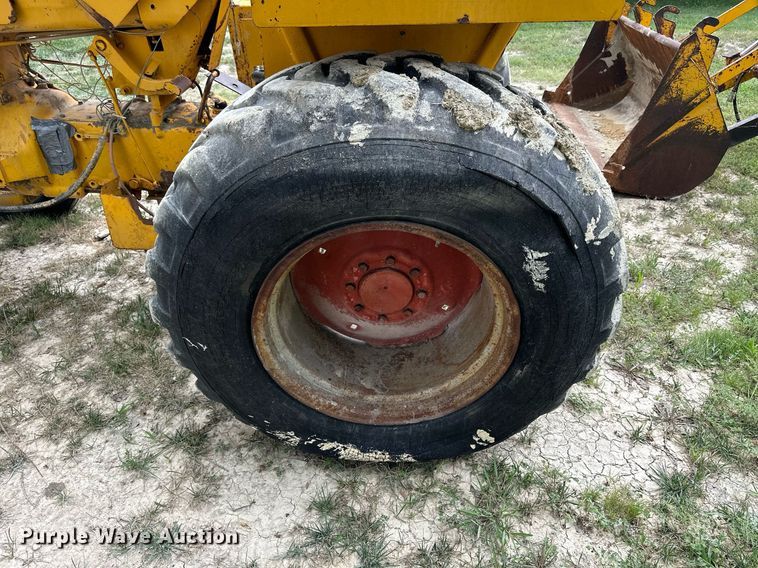 image for item NP9920 1974 Case 480B  industrial tractor