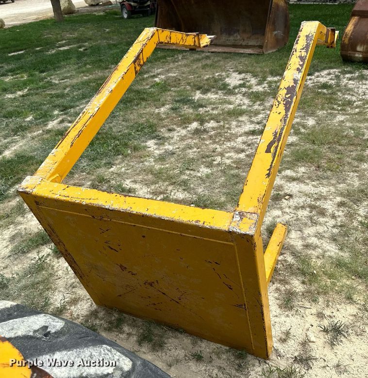 image for item NP9920 1974 Case 480B  industrial tractor