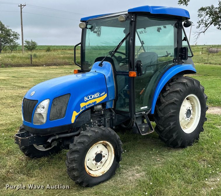 image for item NP9930 2009 New Holland Boomer 4060  MFWD tractor