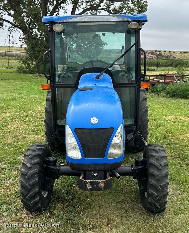 image for item NP9930 2009 New Holland Boomer 4060  MFWD tractor