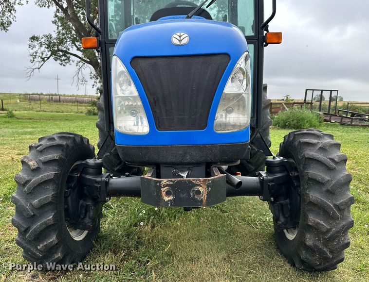 image for item NP9930 2009 New Holland Boomer 4060  MFWD tractor