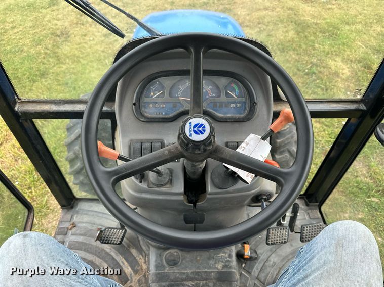image for item NP9930 2009 New Holland Boomer 4060  MFWD tractor