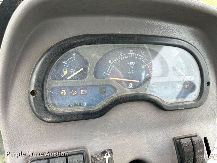 image for item NP9930 2009 New Holland Boomer 4060  MFWD tractor