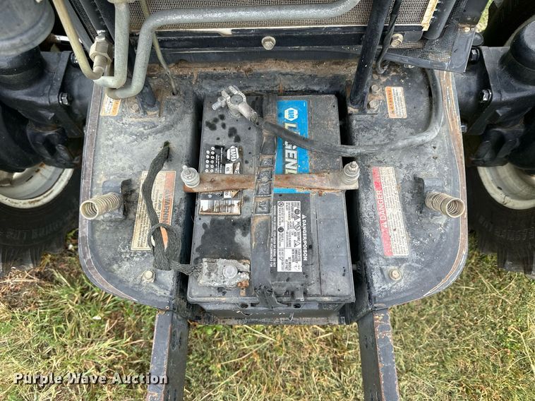 image for item NP9930 2009 New Holland Boomer 4060  MFWD tractor