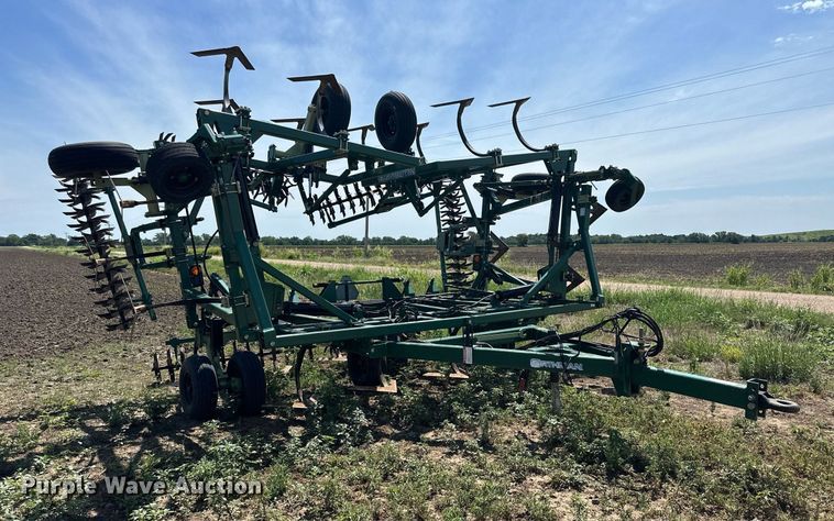 image for item NP9934 Orthman Fallowmaster  field cultivator