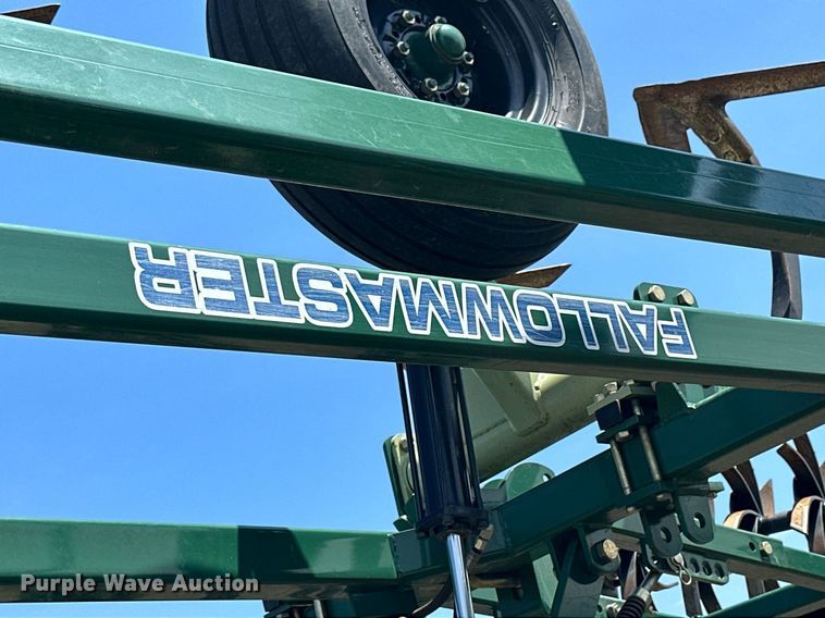 image for item NP9934 Orthman Fallowmaster  field cultivator