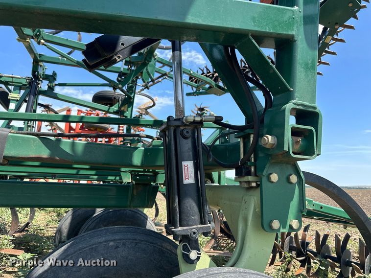 image for item NP9934 Orthman Fallowmaster  field cultivator