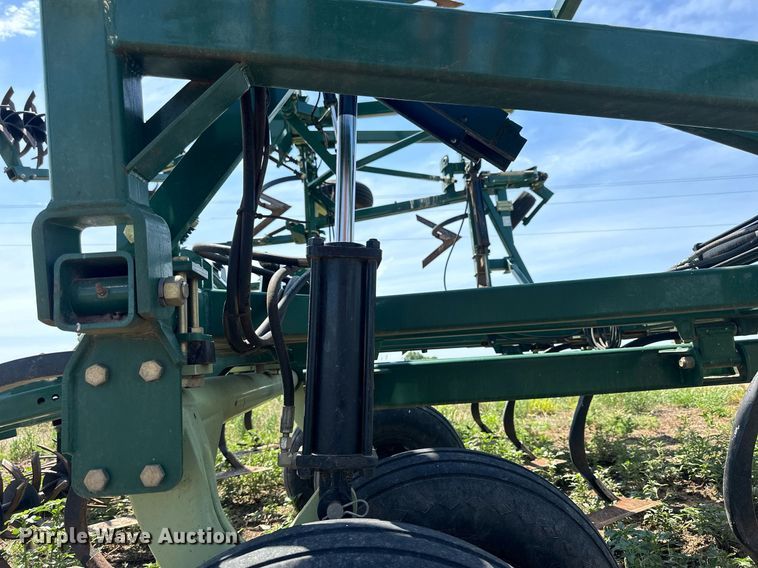 image for item NP9934 Orthman Fallowmaster  field cultivator