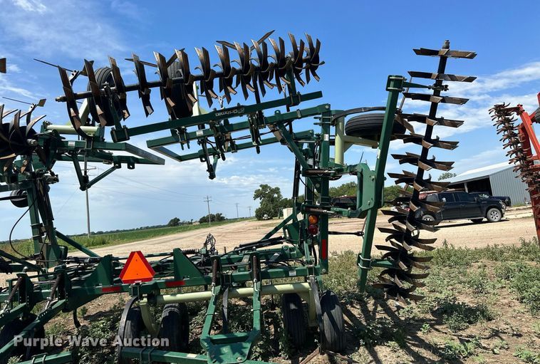 image for item NP9934 Orthman Fallowmaster  field cultivator