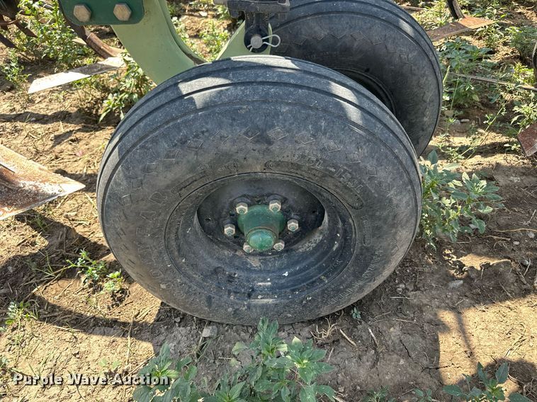 image for item NP9934 Orthman Fallowmaster  field cultivator