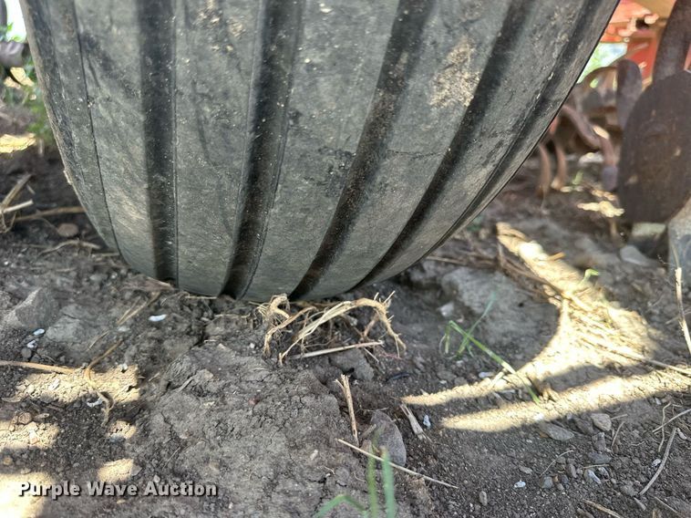 image for item NP9935 Richardson  mulch treader picker