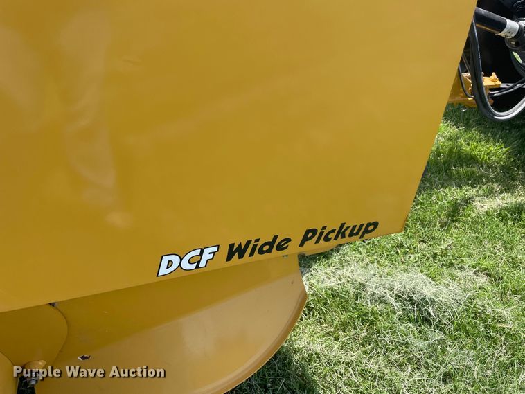 image for item NT9395 2020 Vermeer 605N  round baler