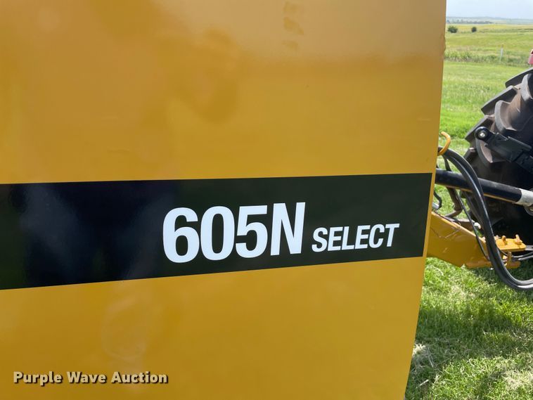 image for item NT9395 2020 Vermeer 605N  round baler