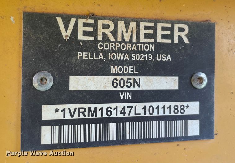 image for item NT9395 2020 Vermeer 605N  round baler