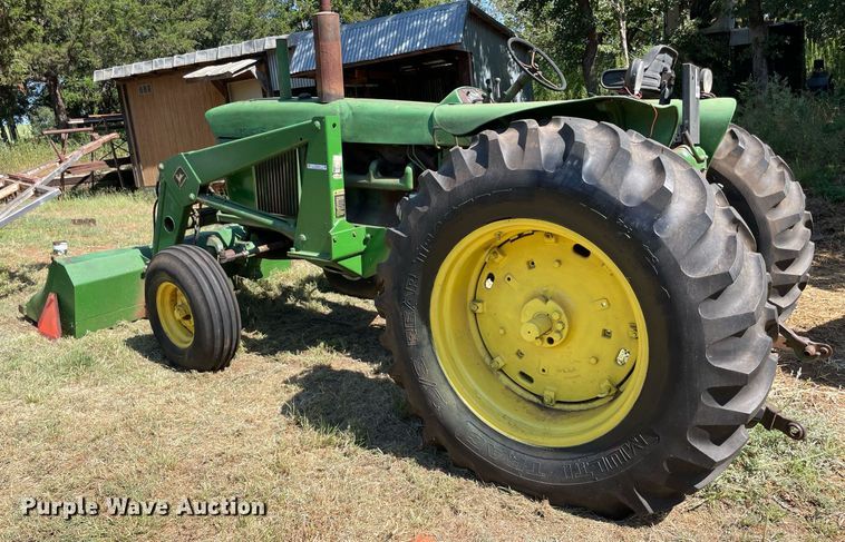 image for item NT9418 John Deere 4010  tractor
