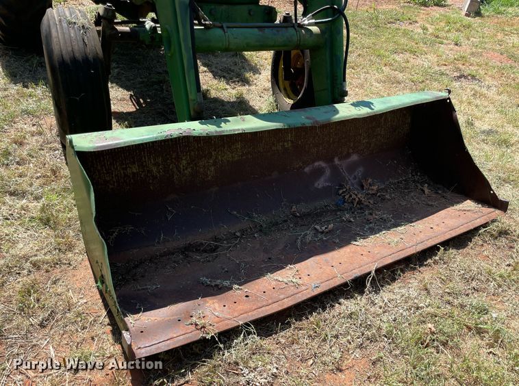 image for item NT9418 John Deere 4010  tractor