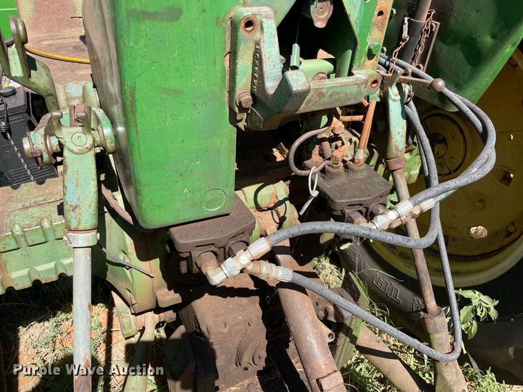 image for item NT9418 John Deere 4010  tractor