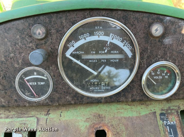 image for item NT9418 John Deere 4010  tractor