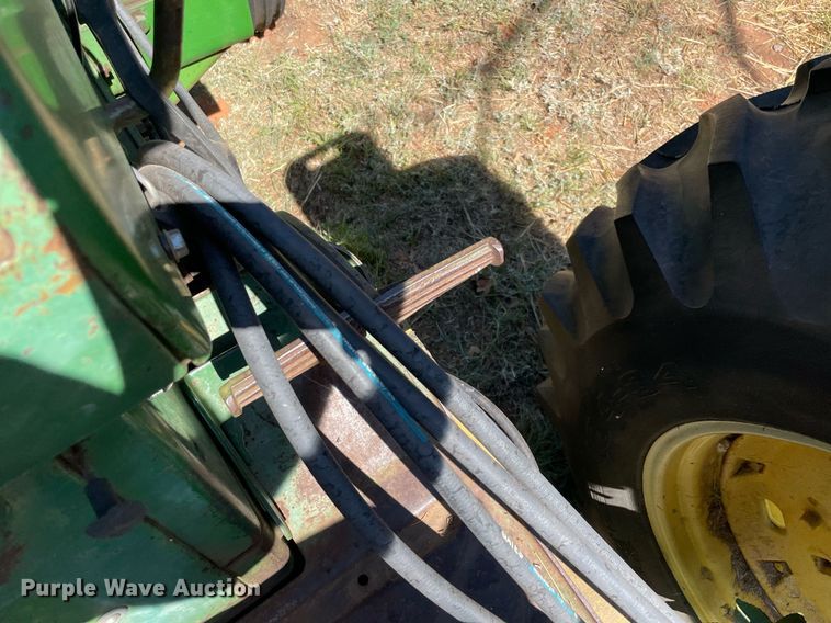 image for item NT9418 John Deere 4010  tractor