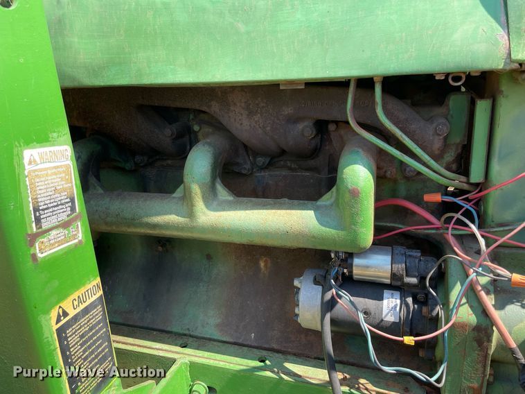 image for item NT9418 John Deere 4010  tractor