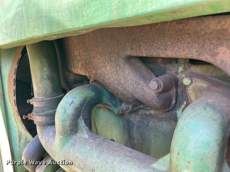 image for item NT9418 John Deere 4010  tractor