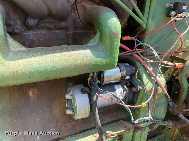 image for item NT9418 John Deere 4010  tractor