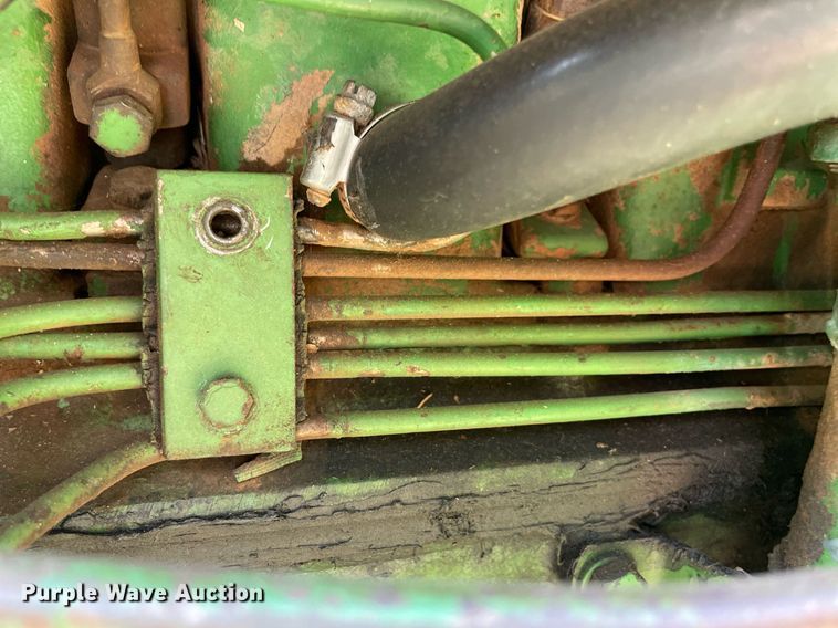 image for item NT9418 John Deere 4010  tractor