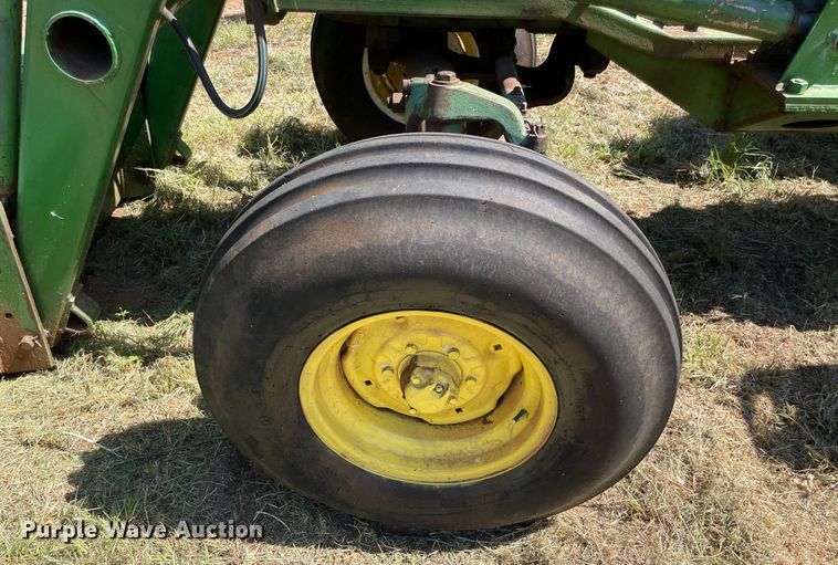 image for item NT9418 John Deere 4010  tractor