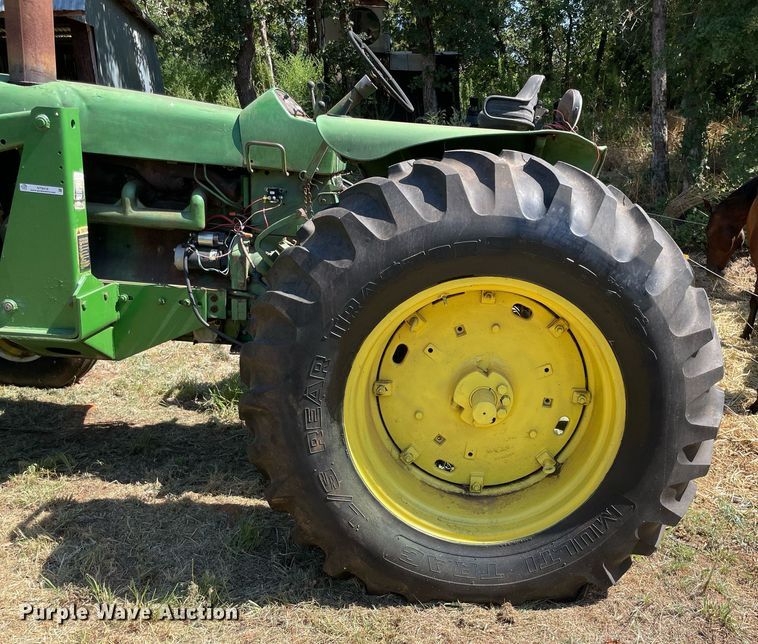 image for item NT9418 John Deere 4010  tractor