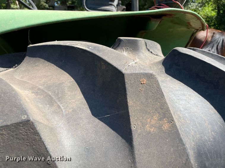 image for item NT9418 John Deere 4010  tractor