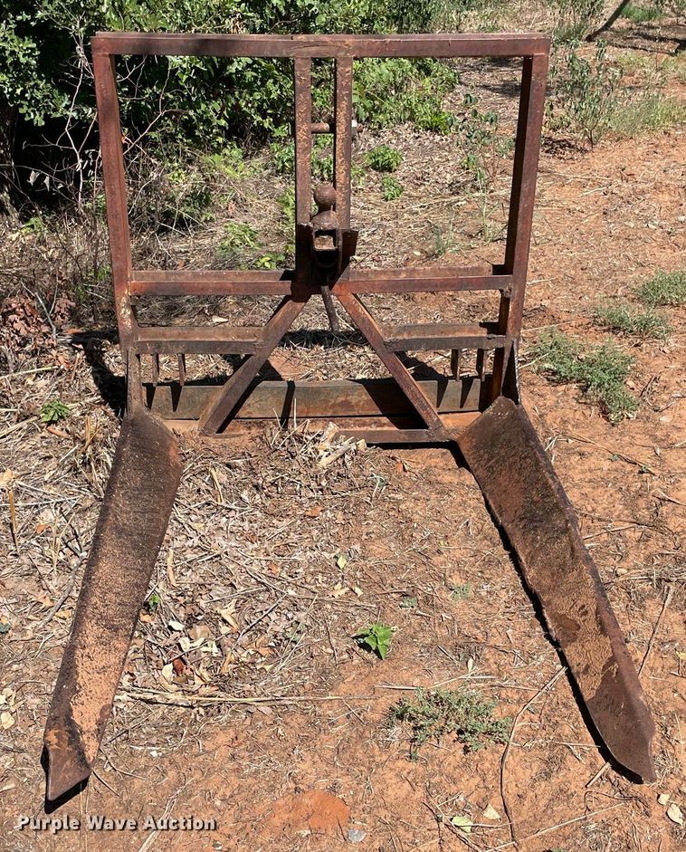 image for item NT9418 John Deere 4010  tractor