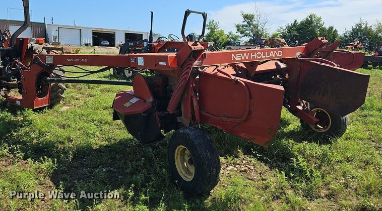 image for item NT9767 1989 New Holland 411 Discbine  swather / windrower