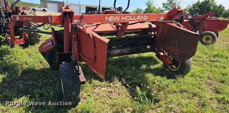 image for item NT9767 1989 New Holland 411 Discbine  swather / windrower