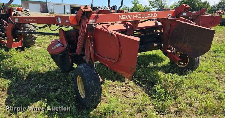 image for item NT9767 1989 New Holland 411 Discbine  swather / windrower