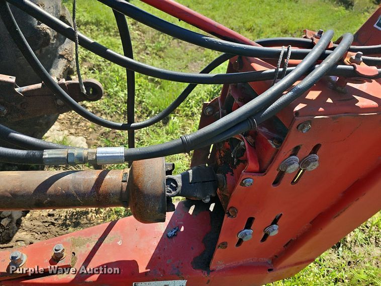 image for item NT9767 1989 New Holland 411 Discbine  swather / windrower