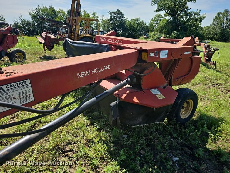 image for item NT9767 1989 New Holland 411 Discbine  swather / windrower