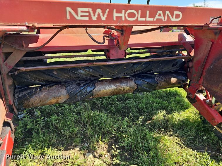 image for item NT9767 1989 New Holland 411 Discbine  swather / windrower