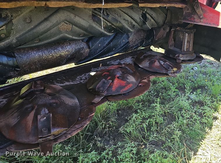 image for item NT9767 1989 New Holland 411 Discbine  swather / windrower