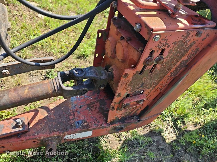 image for item NT9768 1991 New Holland 411 Discbine  swather / windrower