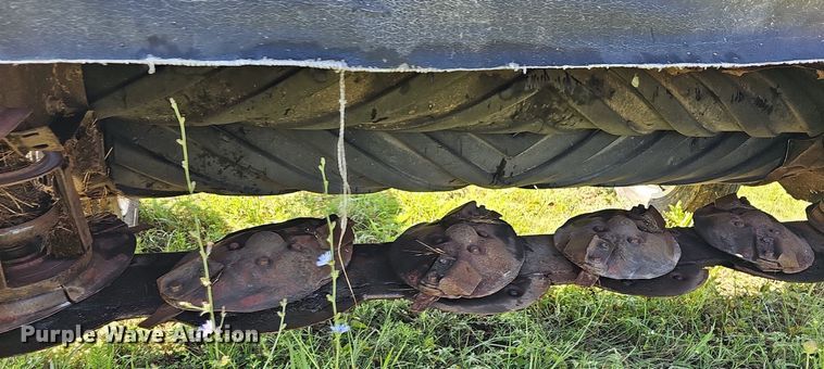 image for item NT9768 1991 New Holland 411 Discbine  swather / windrower