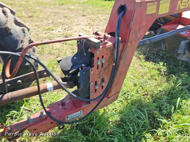 image for item NT9769 1991 New Holland 411 Discbine  swather / windrower