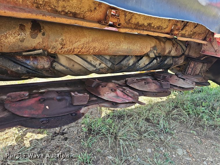 image for item NT9769 1991 New Holland 411 Discbine  swather / windrower