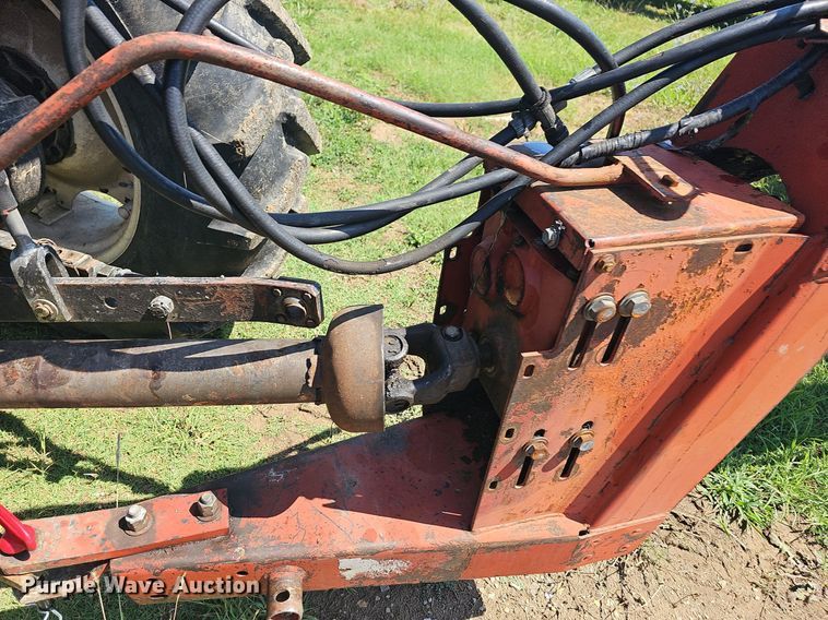 image for item NT9770 1991 New Holland 411 Discbine  swather / windrower