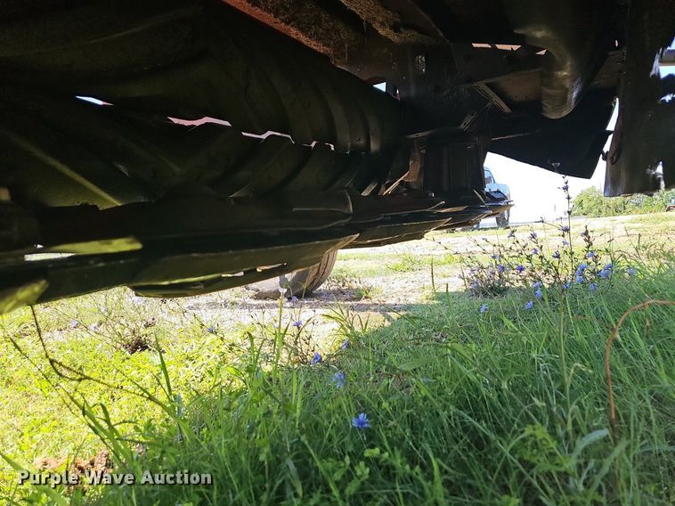 image for item NT9770 1991 New Holland 411 Discbine  swather / windrower