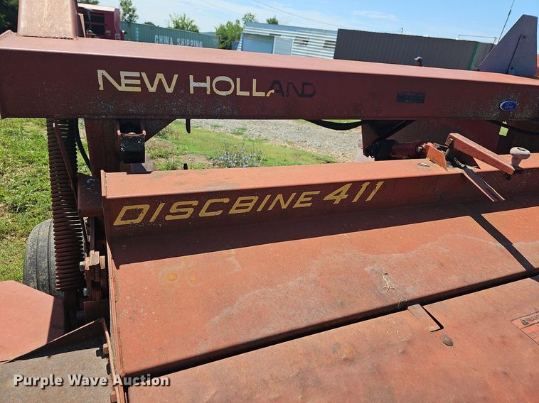 image for item NT9770 1991 New Holland 411 Discbine  swather / windrower