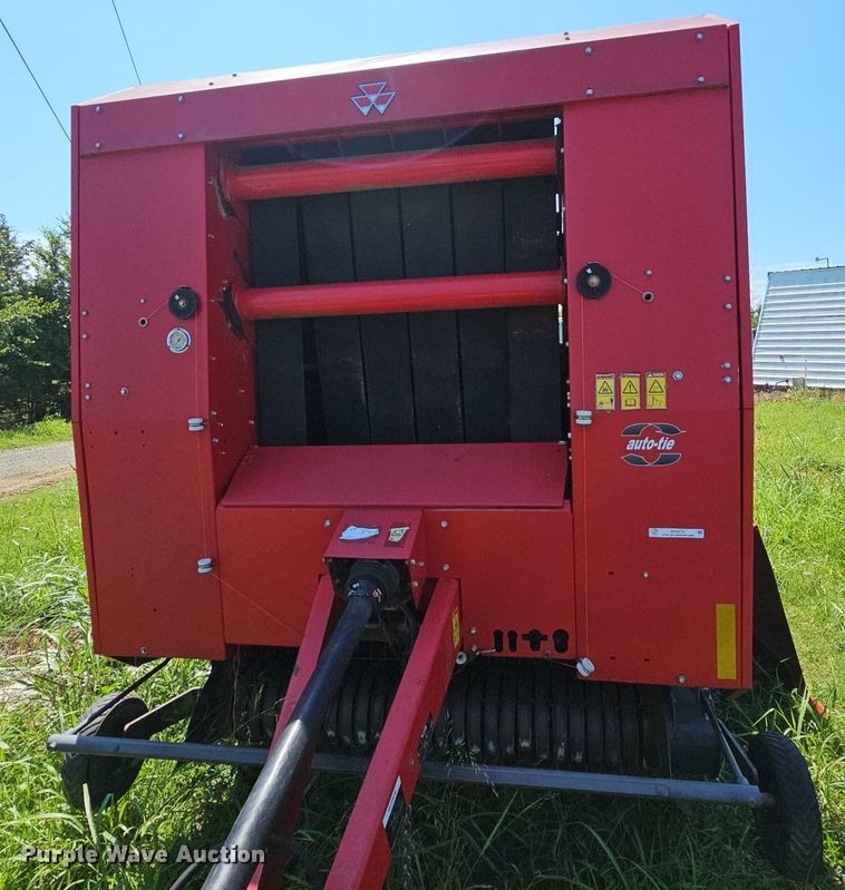 image for item NT9771 2012 Massey Ferguson 2846  round baler