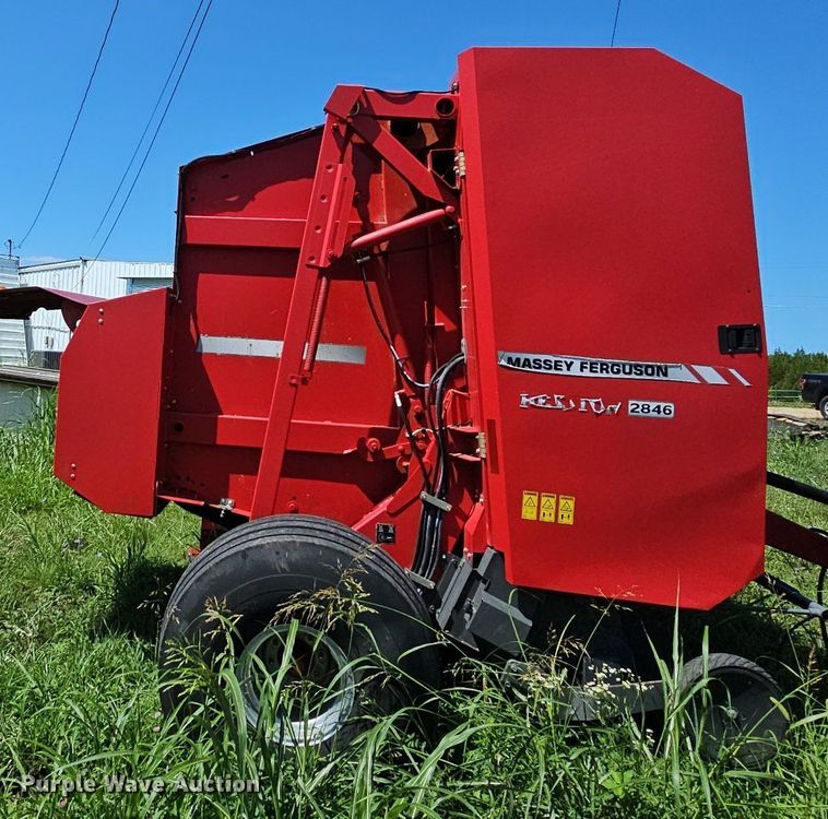 image for item NT9771 2012 Massey Ferguson 2846  round baler