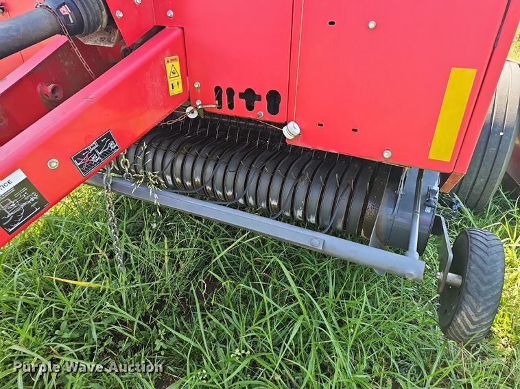 image for item NT9771 2012 Massey Ferguson 2846  round baler